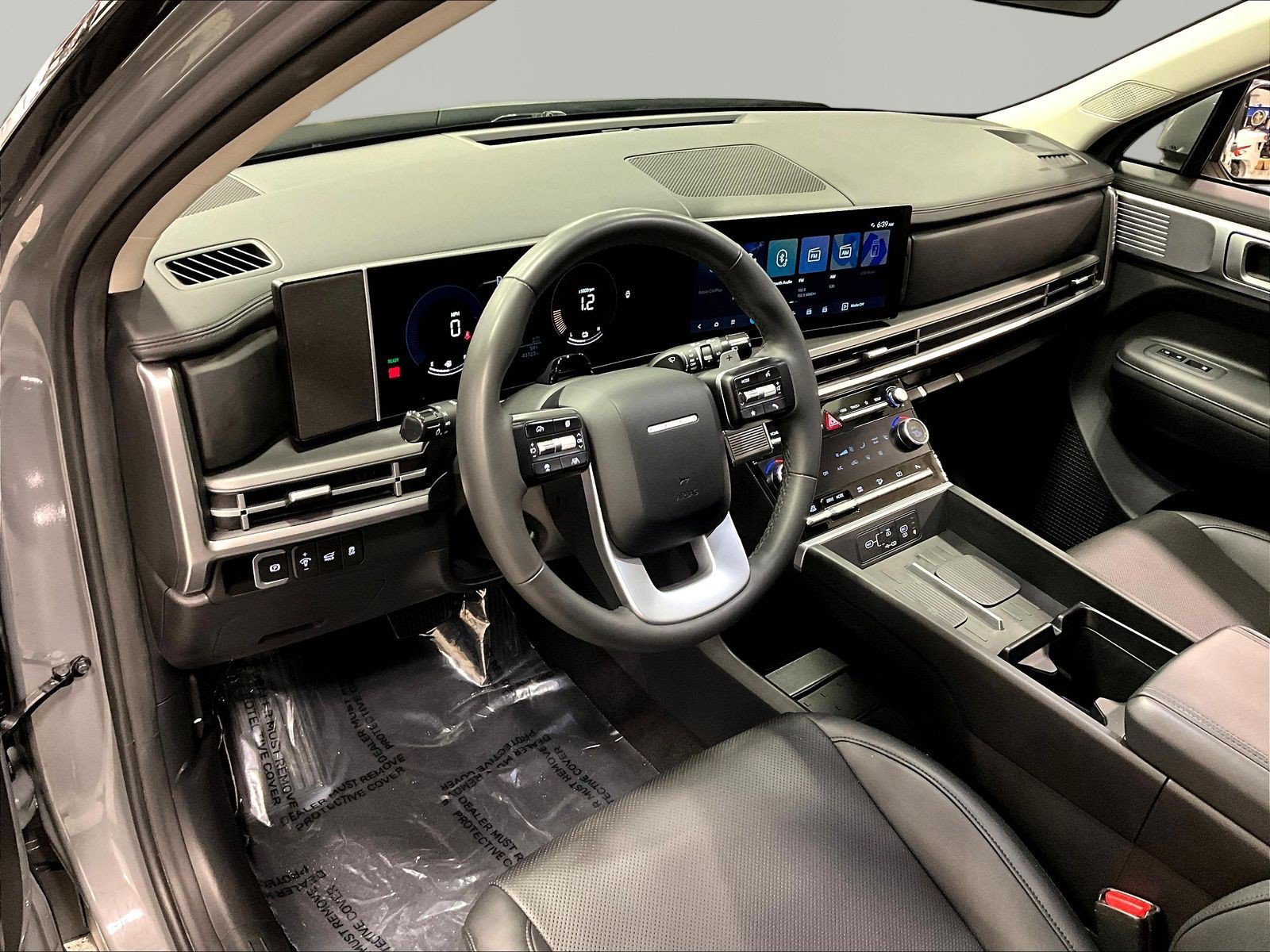 Used 2025 Hyundai Santa Fe SEL AWD/4WD image 17