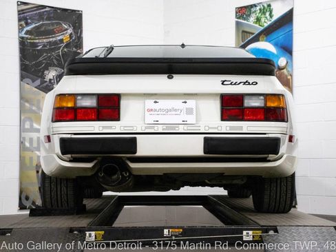 Used 1988 Porsche 944 Turbo image 20