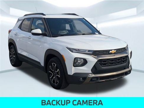 Used 2022 Chevrolet TrailBlazer ACTIV w/ Sun and Liftgate Package image 8