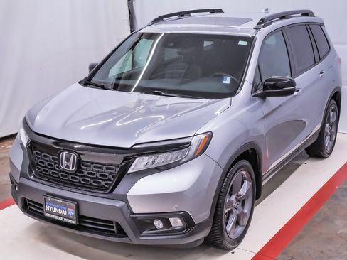 Used 2019 Honda Passport Touring image 1