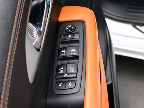 Used 2026 Chrysler Pacifica Pinnacle AWD/4WD image 13