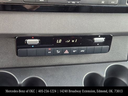 Used 2025 Mercedes-Benz Sprinter 2500 image 19