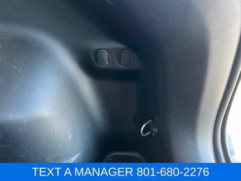 Used 2019 Jeep Cherokee Trailhawk AWD/4WD image 33