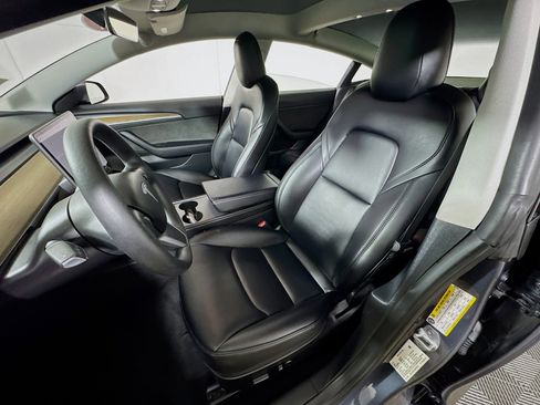 Used 2023 Tesla Model 3 Standard Range image 13