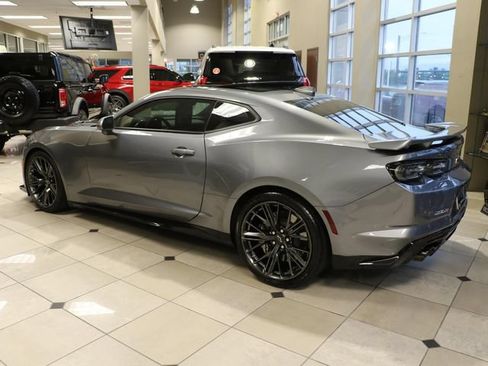 Used 2021 Chevrolet Camaro ZL1 RWD image 5