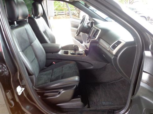 Used 2015 Jeep Grand Cherokee Altitude AWD/4WD image 16
