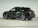 Certified 2024 Porsche Macan image 3