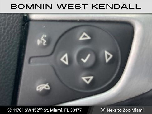 Used 2018 GMC Acadia SLT image 19