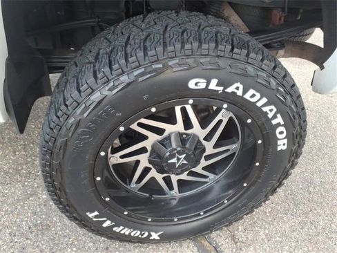 Used 2018 GMC Sierra 1500 SLE image 16