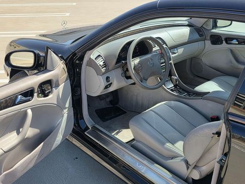 Used 2001 Mercedes-Benz CLK 430 Coupe image 32