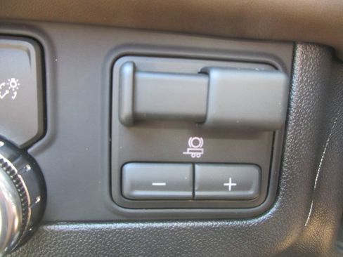 New 2026 GMC Yukon Denali Ultimate AWD/4WD image 19