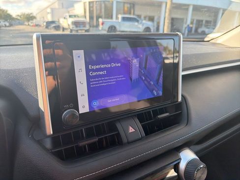 Used 2025 Toyota RAV4 XLE image 12