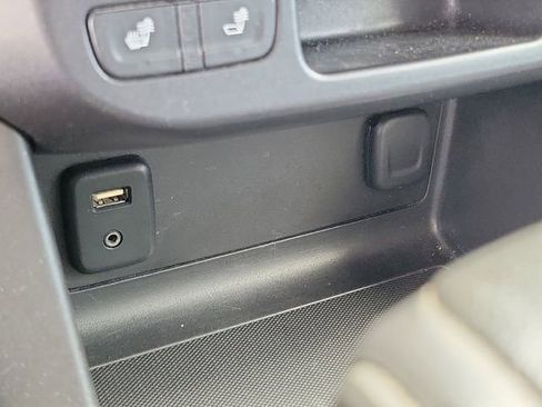 Used 2015 GMC Canyon SLE w/ All-Terrain Package image 28