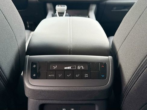 New 2025 Nissan Pathfinder SV w/ SV Premium Package image 26