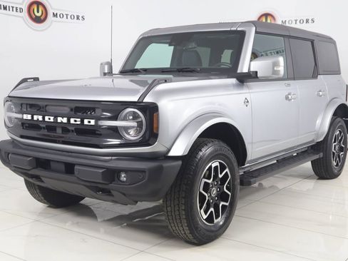 Used 2022 Ford Bronco Outer Banks image 5