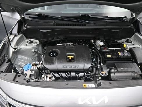 Used 2025 Kia Seltos EX w/ EX Sunroof Package FWD image 12