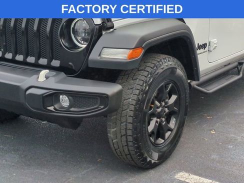 Certified 2023 Jeep Wrangler Willys image 9