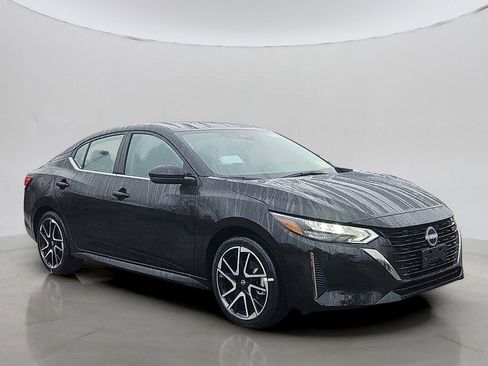 New 2025 Nissan Sentra SR image 2