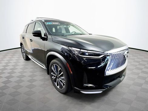 Certified 2026 INFINITI QX60 Luxe w/ Cargo Package FWD image 3