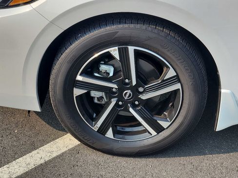 Certified 2024 Nissan Sentra SV image 8