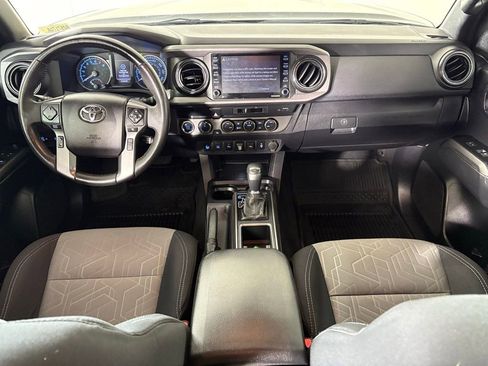 Used 2021 Toyota Tacoma TRD Off-Road image 32