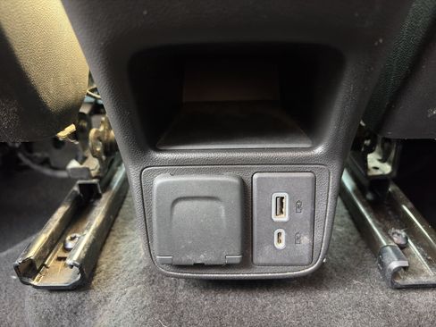 Used 2021 Chevrolet TrailBlazer RS w/ Sun and Liftgate Package AWD/4WD image 19