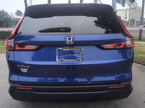 Used 2024 Honda CR-V EX image 9