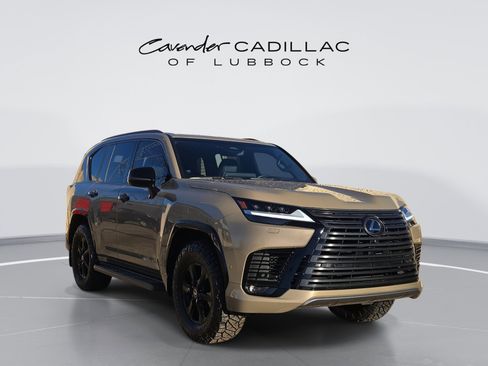 Used 2025 Lexus LX 700h Overtrail image 1