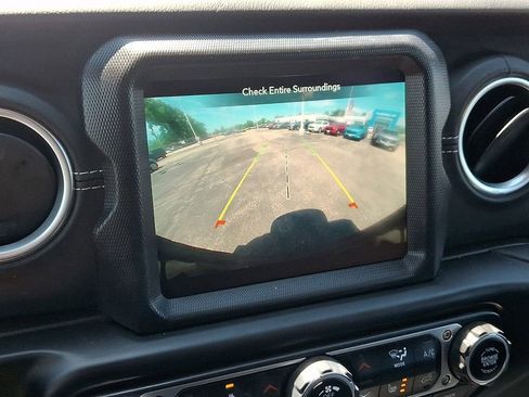 Used 2023 Jeep Wrangler Unlimited Sahara w/ Cold Weather Group AWD/4WD image 20