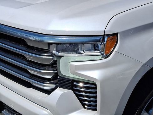 Used 2024 Chevrolet Silverado 1500 High Country w/ High Country Premium Package AWD/4WD image 27