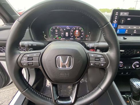 Used 2023 Honda Accord Sport image 17