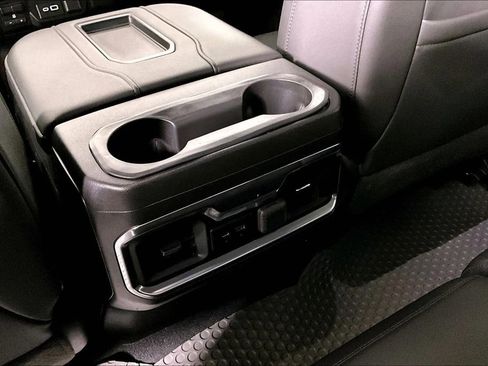 Used 2019 GMC Sierra 1500 SLT w/ SLT Convenience Package image 32