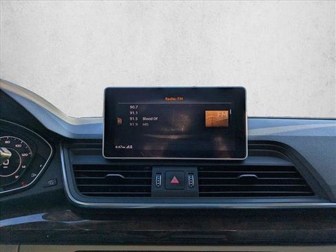 Used 2018 Audi Q5 2.0T Premium Plus w/ Premium Plus Package image 11