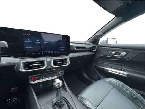 Used 2025 Ford Mustang Premium RWD image 39