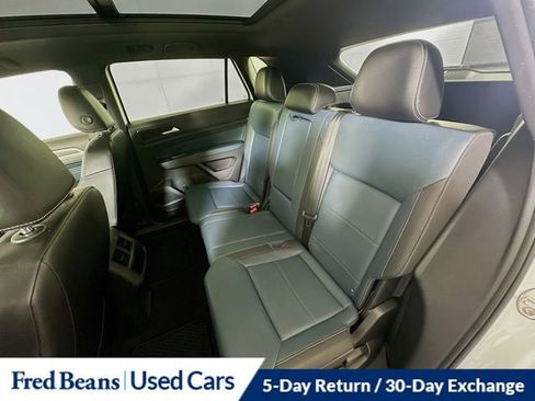 Used 2022 Volkswagen Atlas Cross Sport SEL R-Line image 25