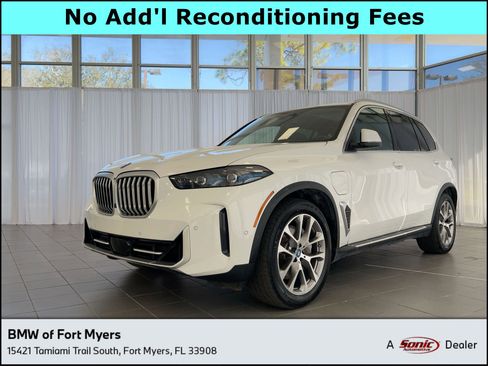Used 2025 BMW X5 xDrive50e AWD/4WD image 1