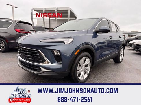 Used 2024 Buick Encore GX Preferred FWD image 1