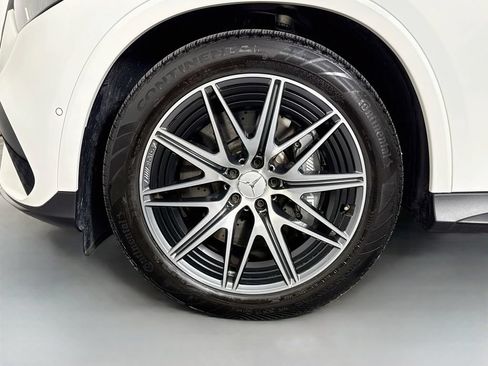 Used 2025 Mercedes-Benz GLC 63 AMG S w/ Driver Assistance Package image 32