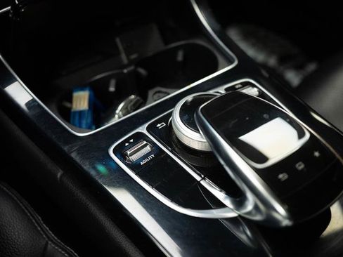 Used 2015 Mercedes-Benz C 300 4MATIC Sedan image 21