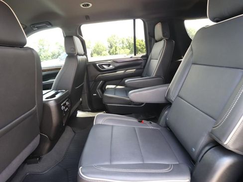 Used 2024 Chevrolet Suburban Premier AWD/4WD image 13
