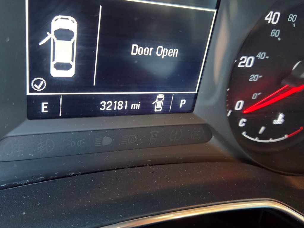 Certified 2023 Chevrolet TrailBlazer LT FWD image 28