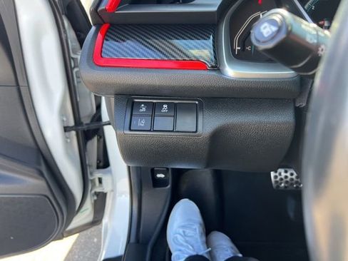 Used 2020 Honda Civic Touring image 17