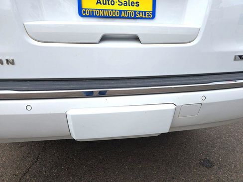 Used 2018 Chevrolet Suburban Premier image 32