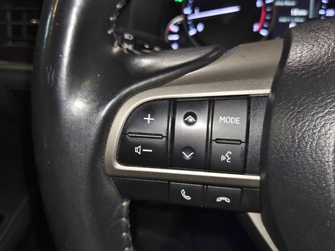 Used 2016 Lexus ES 350 w/ Premium Package w/Wood Trim FWD image 46