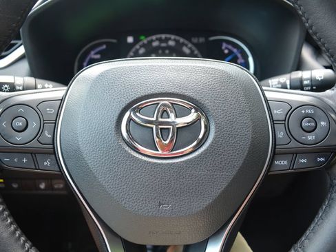 Used 2021 Toyota RAV4 XSE AWD/4WD image 12