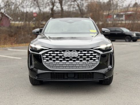 Certified 2025 Audi Q5 2.0T Premium w/ Convenience Package image 10