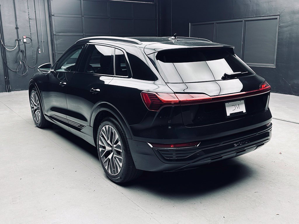 Used 2024 Audi Q8 e-tron Prestige w/ Prestige Package AWD/4WD image 4