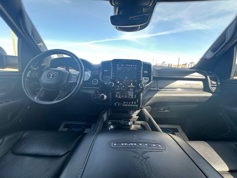 Used 2022 RAM 1500 Limited w/ Body-Colour Bumper Group AWD/4WD image 19