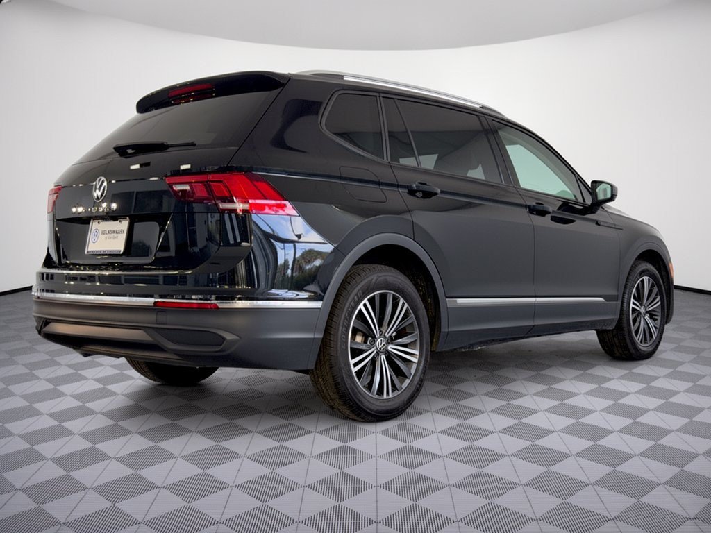 Used 2024 Volkswagen Tiguan Wolfsburg Edition FWD image 9