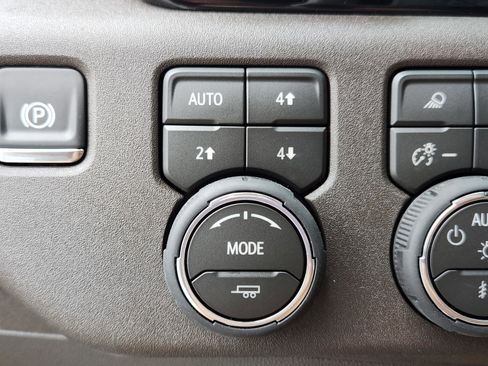 New 2026 Chevrolet Silverado 1500 LTZ w/ Technology Package AWD/4WD image 34
